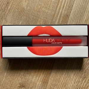 Special Edition Huda Beauty Lipstick - Alluring